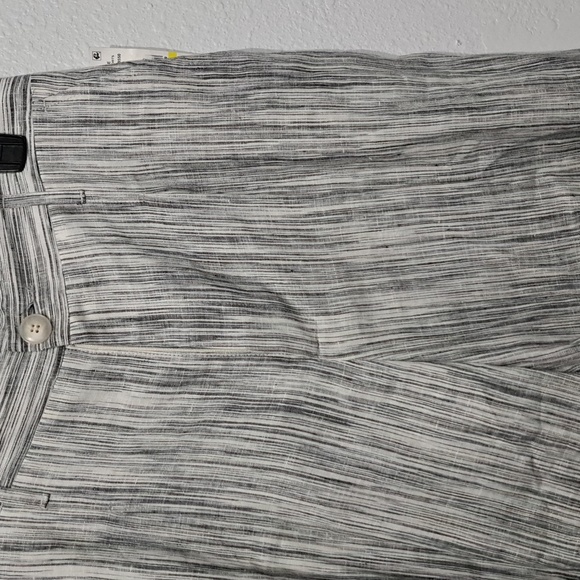 Karen Kane High Waist Pleated Shorts - Picture 6 of 9